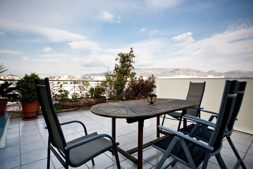 Kalypso Apartment Atene Esterno foto